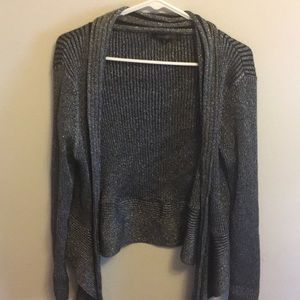 Ladies cardigan flyaway, black and silver.